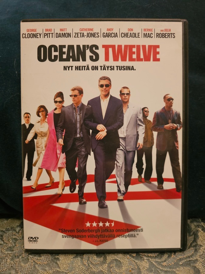 Ocean's Twelve (DVD) George Clooney, Brad Pitt, Matt Damon