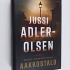 Jussi Adler-Olsen : Aakkostalo - pikkukuva 1