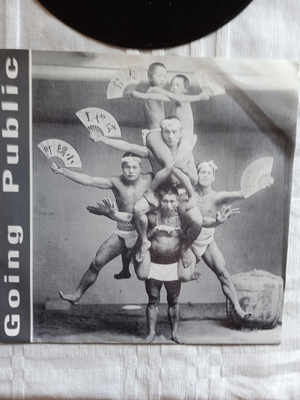 KUVAPUSSI SINGLE: GOING PUBLIC