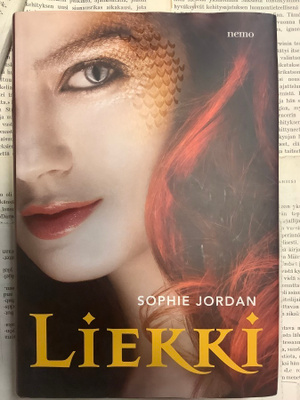Sophie Jordan - Liekki (sid.)