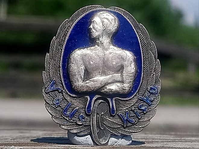 Urheilumerkki vuodelta 1913. Alkuperäinen mutteri. Halkaisij