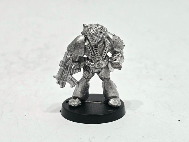 WH40K - Space Marine Brother Lustgarten (1987) [S303]