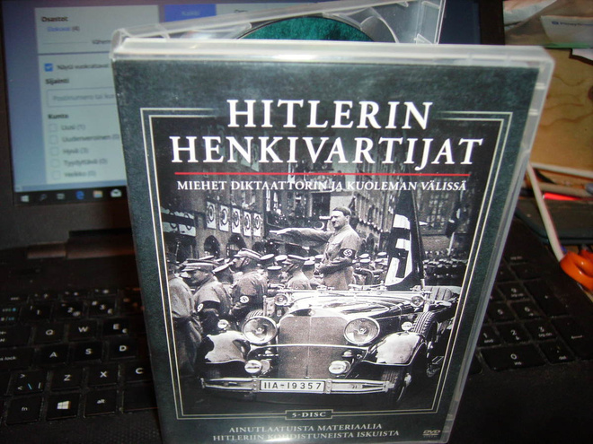 5DVD Hitlerin henkivartijat ( sis. postikulun )