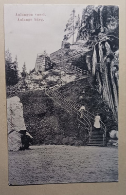 Hämeenlinna, Aulangon vuori, portaat ja kaksi leidiä p. 1920