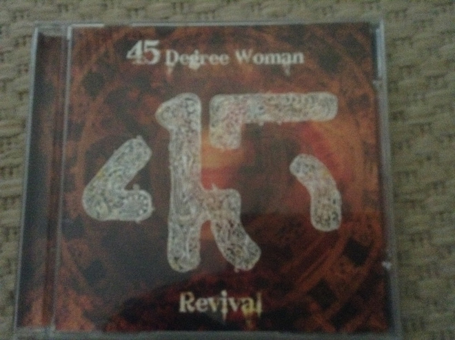 45 Degree Woman : Revival