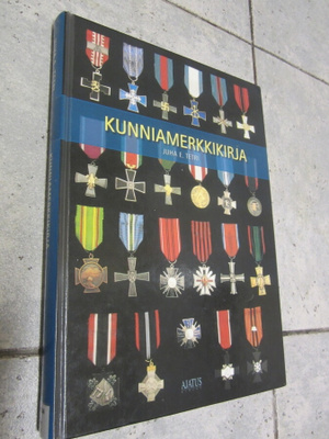 KUNNIAMERKKIKIRJA JUHA E. TETRI ( 3 täydennetty painos)