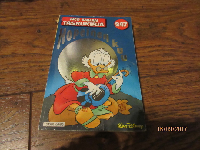 Aku Ankan taskukirja 247 - Hopeinen kuu (1.Painos)