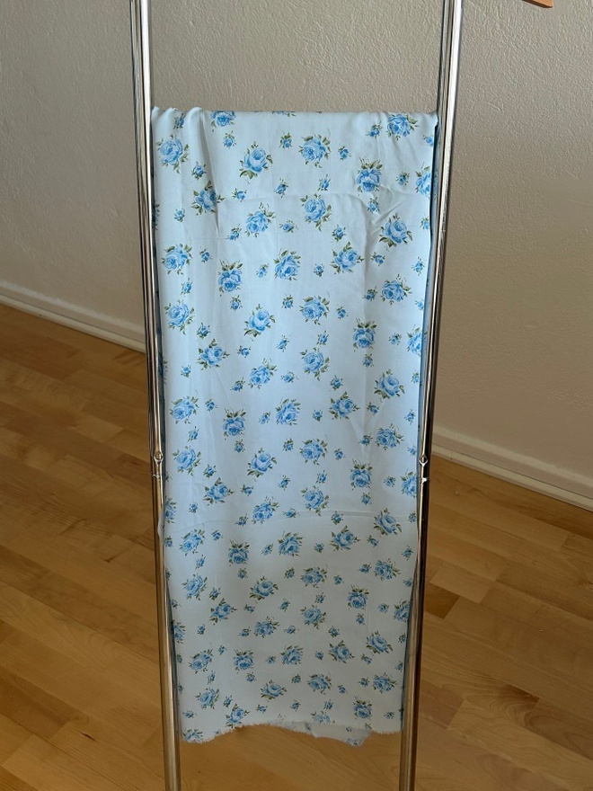 Sininen Vintage ruusukangas ( 83 x 250 cm )