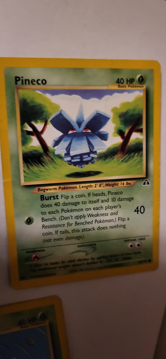 Pineco (NDI 61) Neo Discovery common Pokemon CCG card