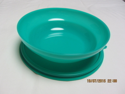 Tupperware Sateenkaarikulho, 4,5dl, turk.vihr, uusi
