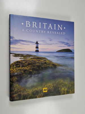 Sally Roy ym. : Britain - A Country Revealed
