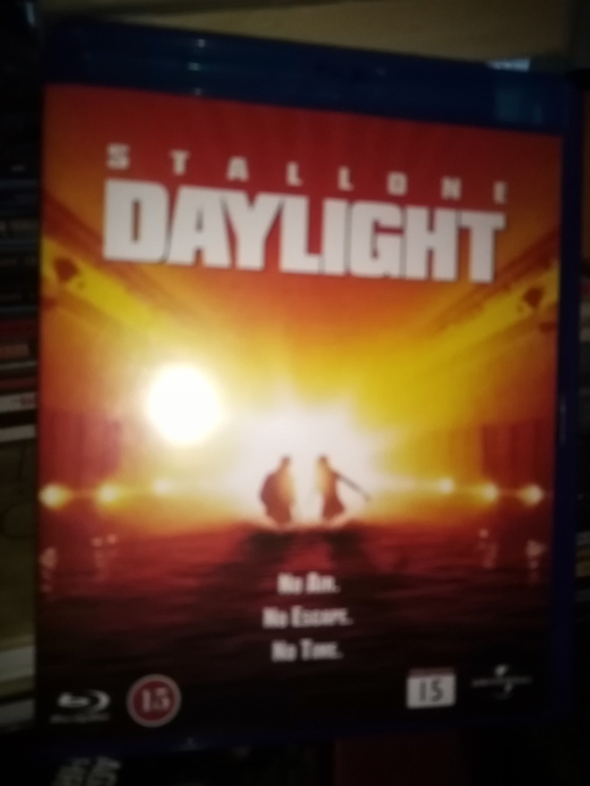 BLU-RAY DAYLIGHT - Paniikki tunnelissa ( SIS POSTIKULU)
