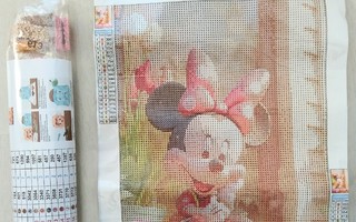 Uusi Disney Timanttimaalaus/timanttityö