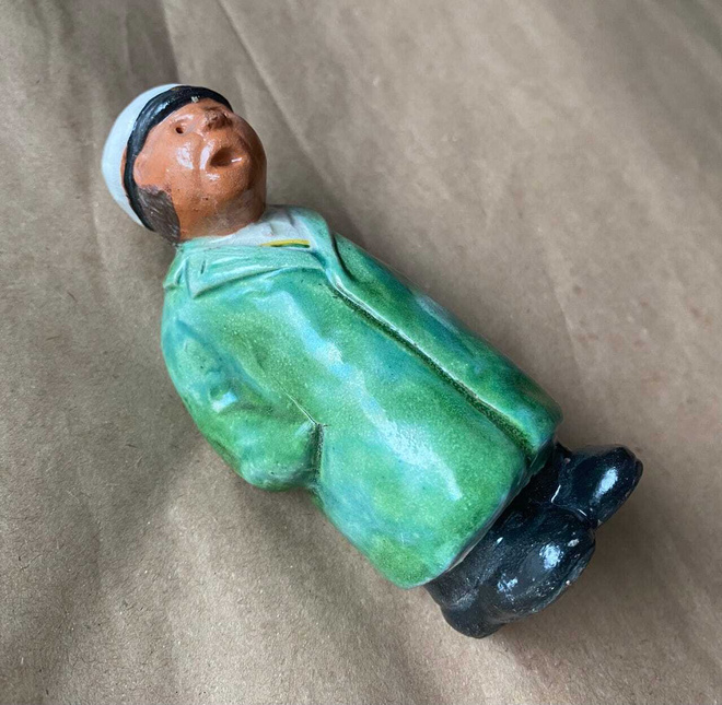 Vintage Tore Borg ”Student” Keraaminen Figuuri, 9cm