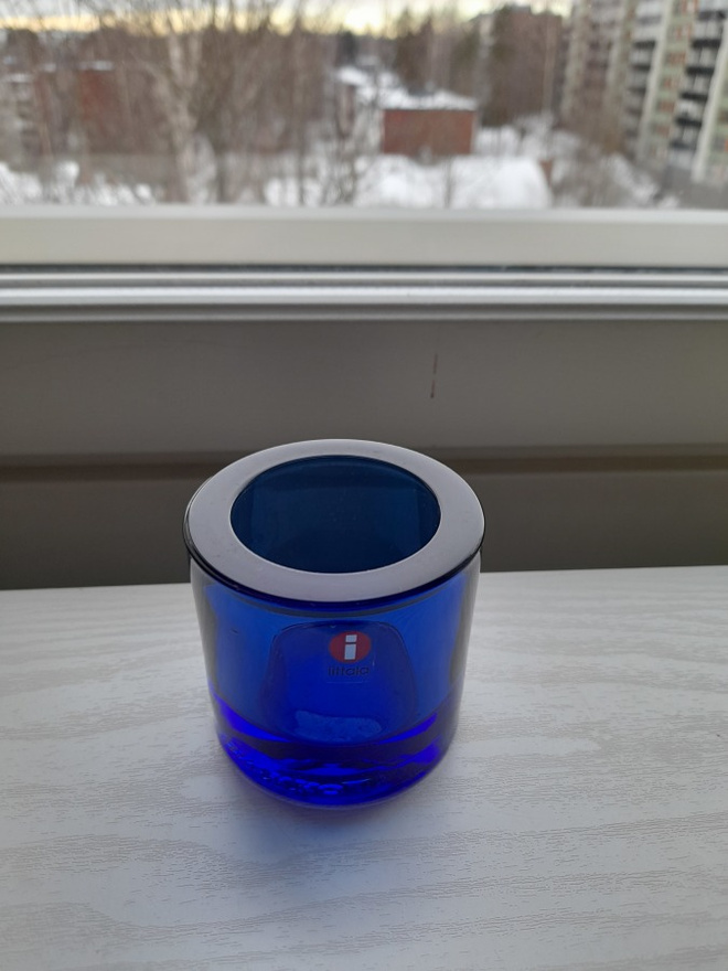 Kivi tuikku ultramariininsininen