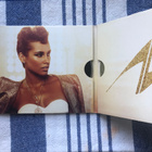 Alicia Keys: Girl On Fire. 2012. - pikkukuva 3