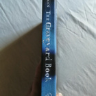 Gaiman, Neil: Graveyard Book, the - pikkukuva 3