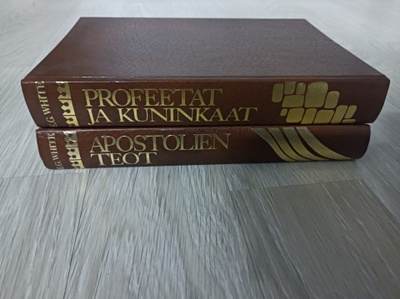Kaksi Ellen G. Whiten kirjaa
