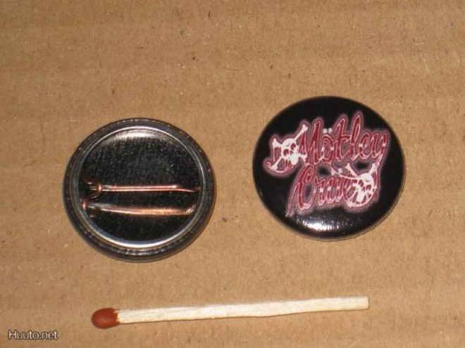Mötley Crue rintanappi 1" (n2)