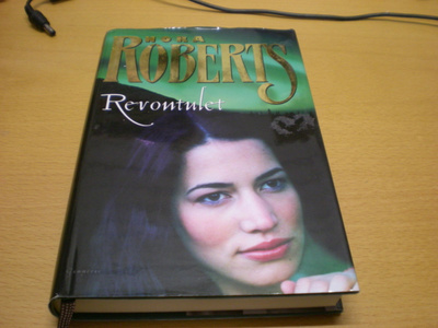 Nora Roberts: Revontulet