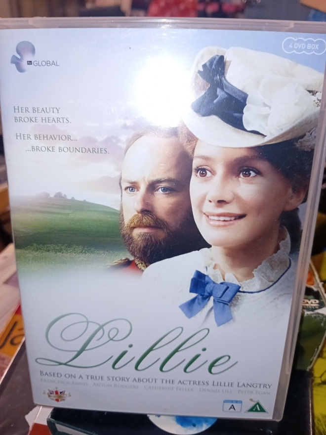 4DVD LILLIE ( SIS POSTIKULU )