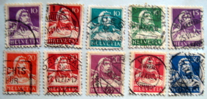 Vanhaa Sveitsiä 1916-1928 10 merkkiä.(Loo)