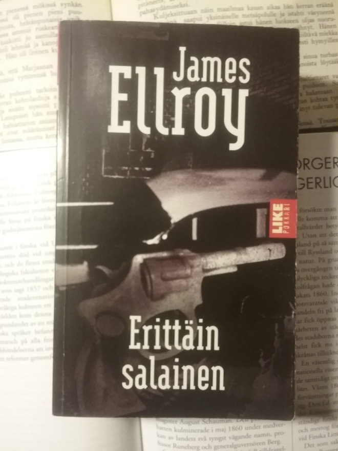 James Ellroy - Erittäin salainen (pokkari)