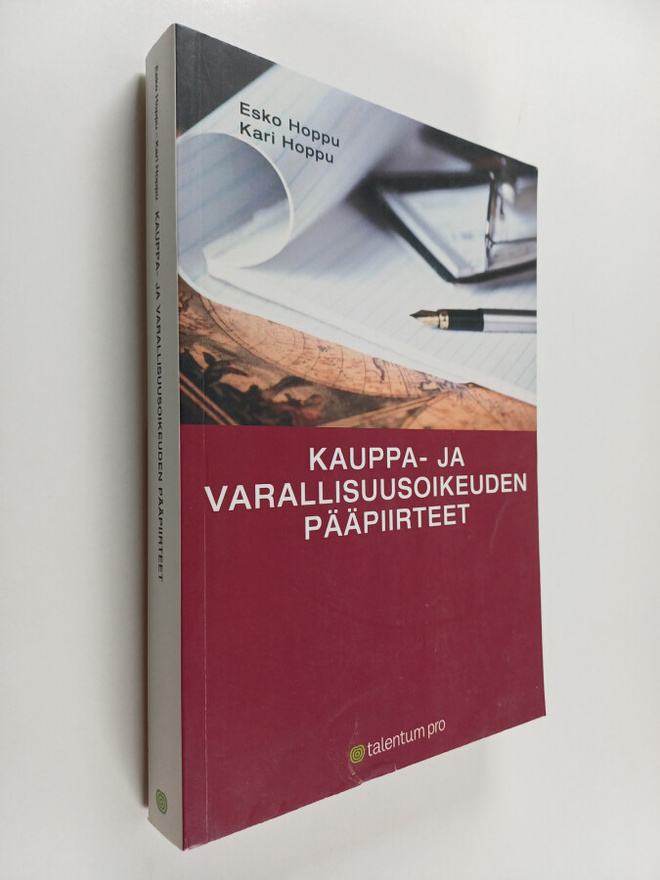 Esko Hoppu : Kauppa- ja varallisuusoikeuden pääpiirteet