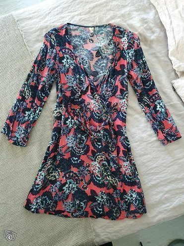 IHANA KIETAISUMEKKO