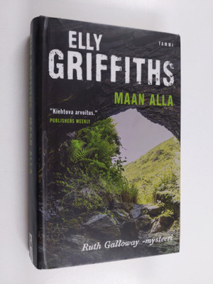 Elly Griffiths : Maan alla