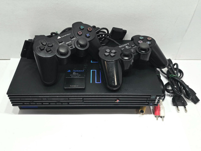 PS2 konsoli + 2 ohjainta + muistikortti [4]