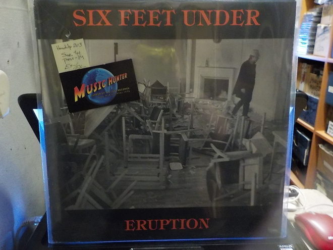 SIX FEET UNDER - ERUPTION. SWE 1ST PRESS -84. EX-/EX- LP