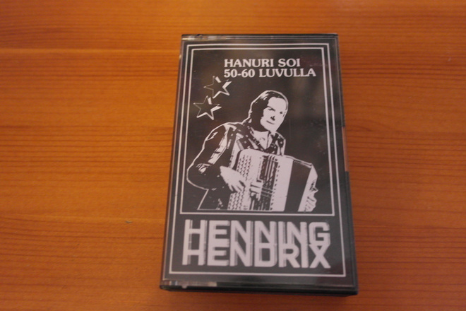 Henning Hendrix:Hanuri soi 50-60 luvulla C-kasetti.