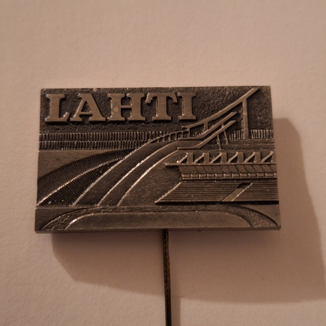 LAHTI NEULAMERKKI