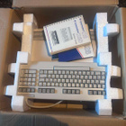 Commodore 128D tehtaan laatikossaan, ERITTÄIN hieno kunto! - pikkukuva 2