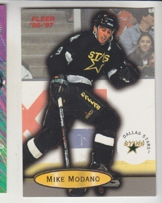 96-97 Fleer Mike Modano.