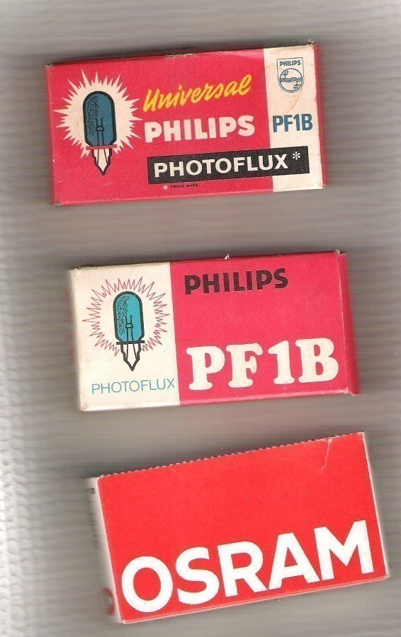Osram ja Philips, salamat, 3 rasiaa, 14 lamppua.