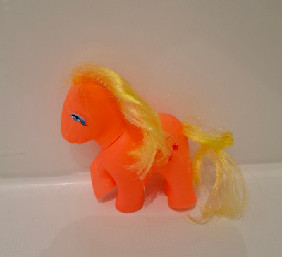 Pieni My little pony 90 -luvulta