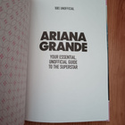 Ariana Grande fanikirja - pikkukuva 3