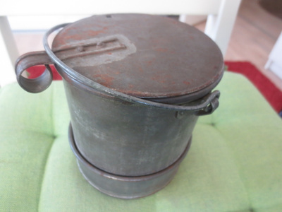Peltikannu vanha
