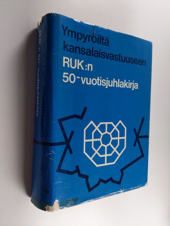 Ympyröiltä kansalaisvastuuseen : RUK:n 50-vuotisjuhlakirja