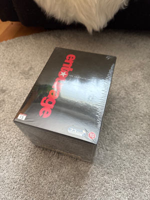 ENTOURAGE-THE COMPLETE SERIES DVD BOXI (UUSI/MUOVEISSA)
