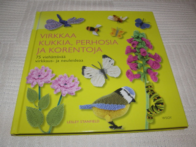 Standfield Virkkaa kukkia, perhosia ja korentoja