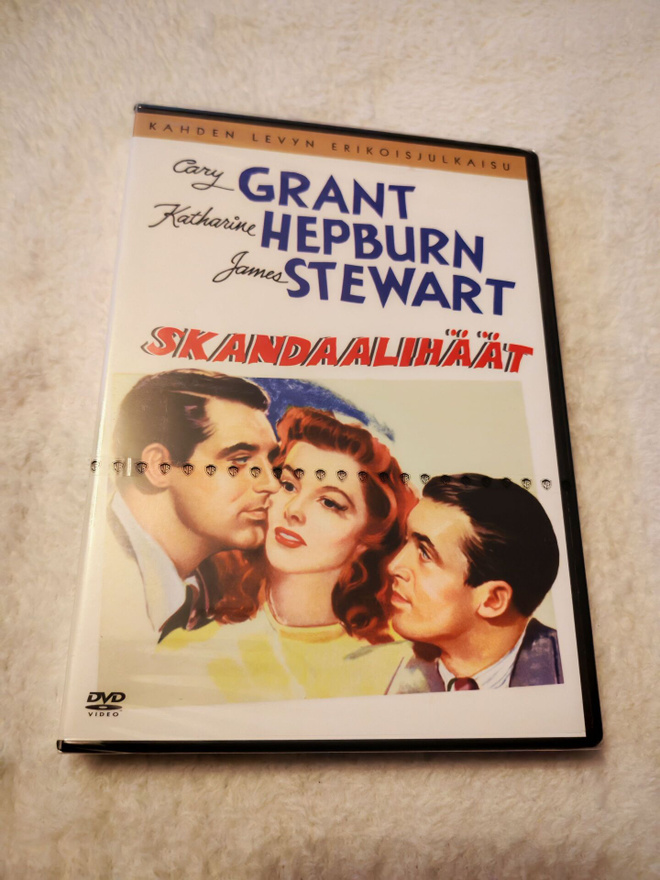 DVD Skandaalihäät (muoveissa)