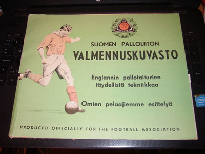 Suomen Palloliiton valmennuskuvasto 12 kuvataulua (EIPK)