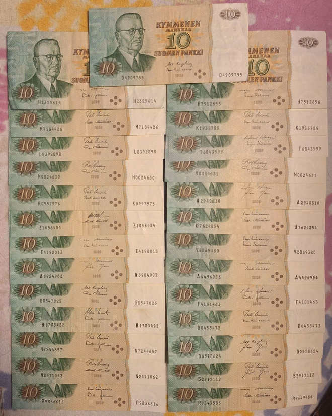 10mk seteleitä 1980. Ilman litt. 27kpl.