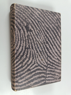 Ursula Curtiss : Tigern / Villa jacaranda (Kääntökirja)