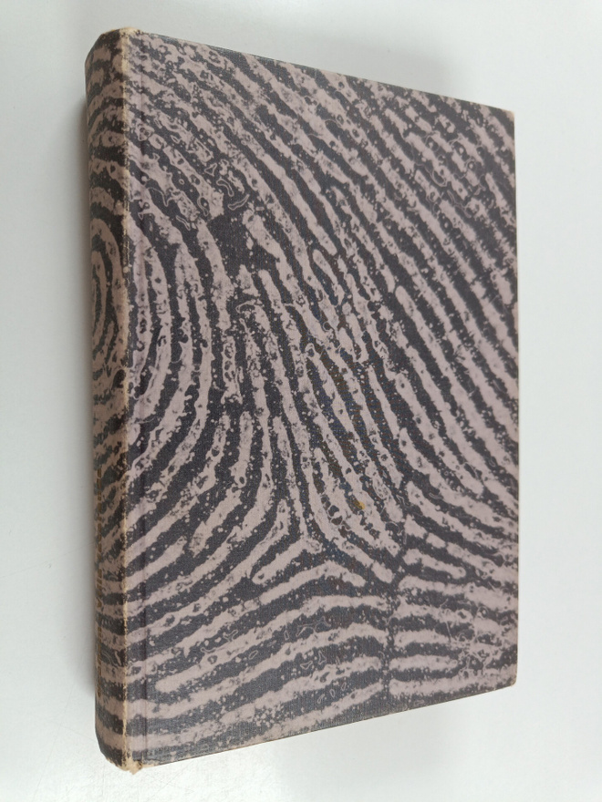 Ursula Curtiss : Tigern / Villa jacaranda (Kääntökirja)