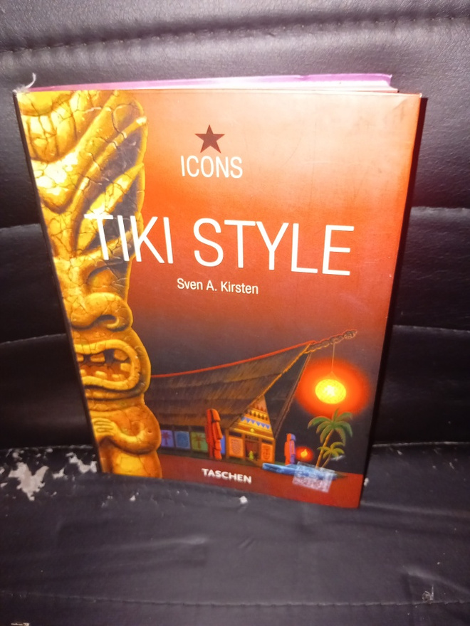 Sven A. Kirsten : Tiki Style ( SIS POSTIKULU )