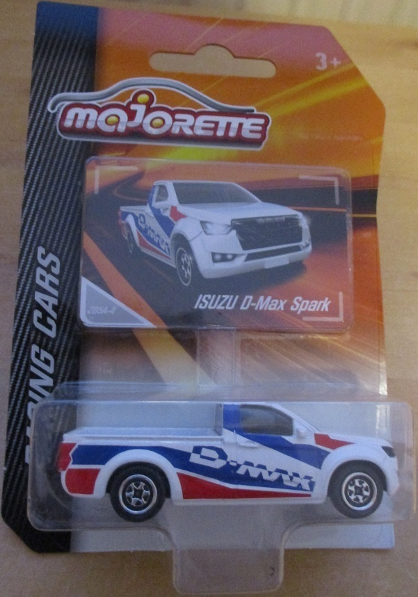 Isuzu D-Max Spark Pick-Up 2D White Blue Red Majorette 1:61